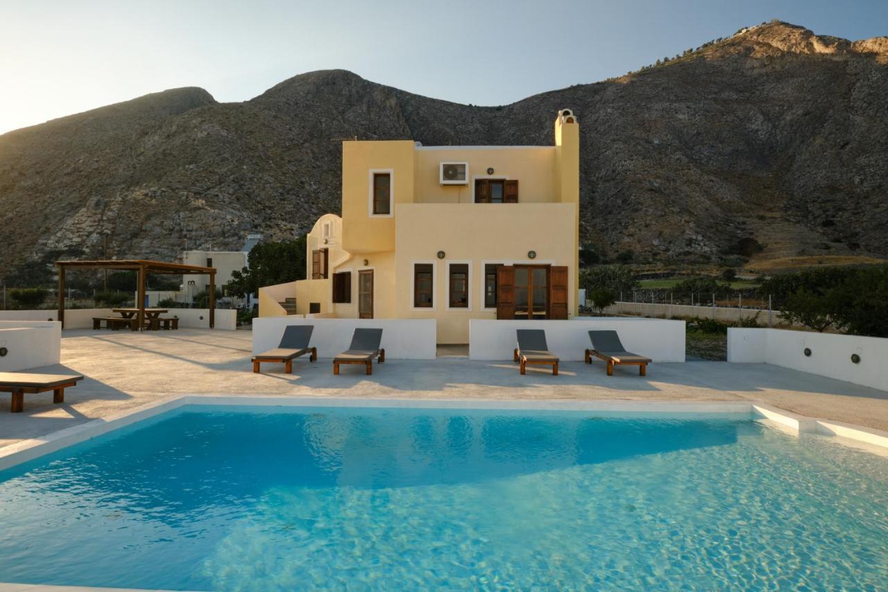 Private Villa Evgenia With Swimming Pool Períssa Extérieur photo