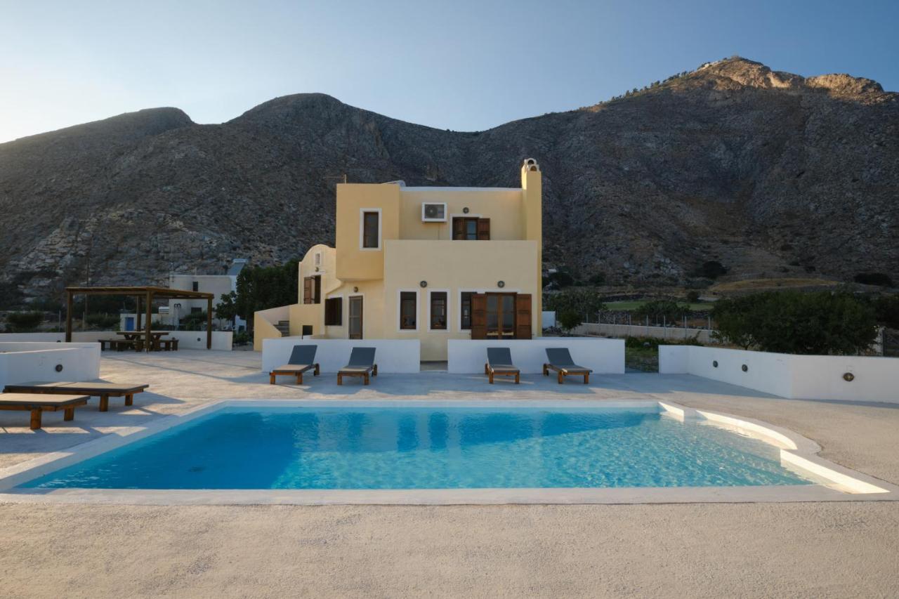 Private Villa Evgenia With Swimming Pool Períssa Extérieur photo