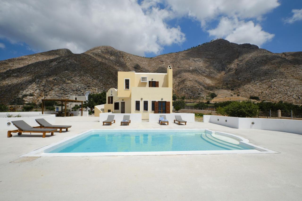 Private Villa Evgenia With Swimming Pool Períssa Extérieur photo