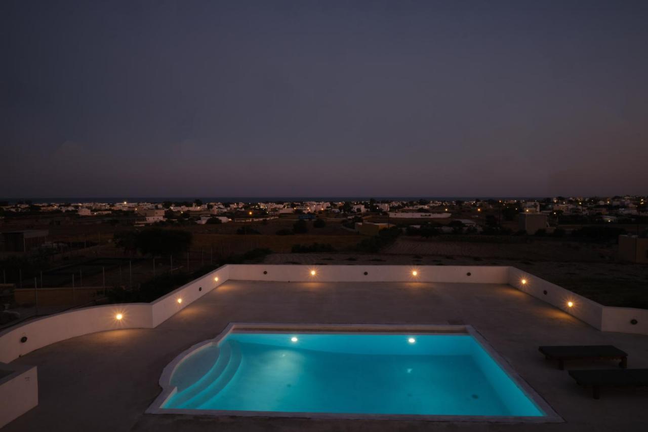 Private Villa Evgenia With Swimming Pool Períssa Extérieur photo